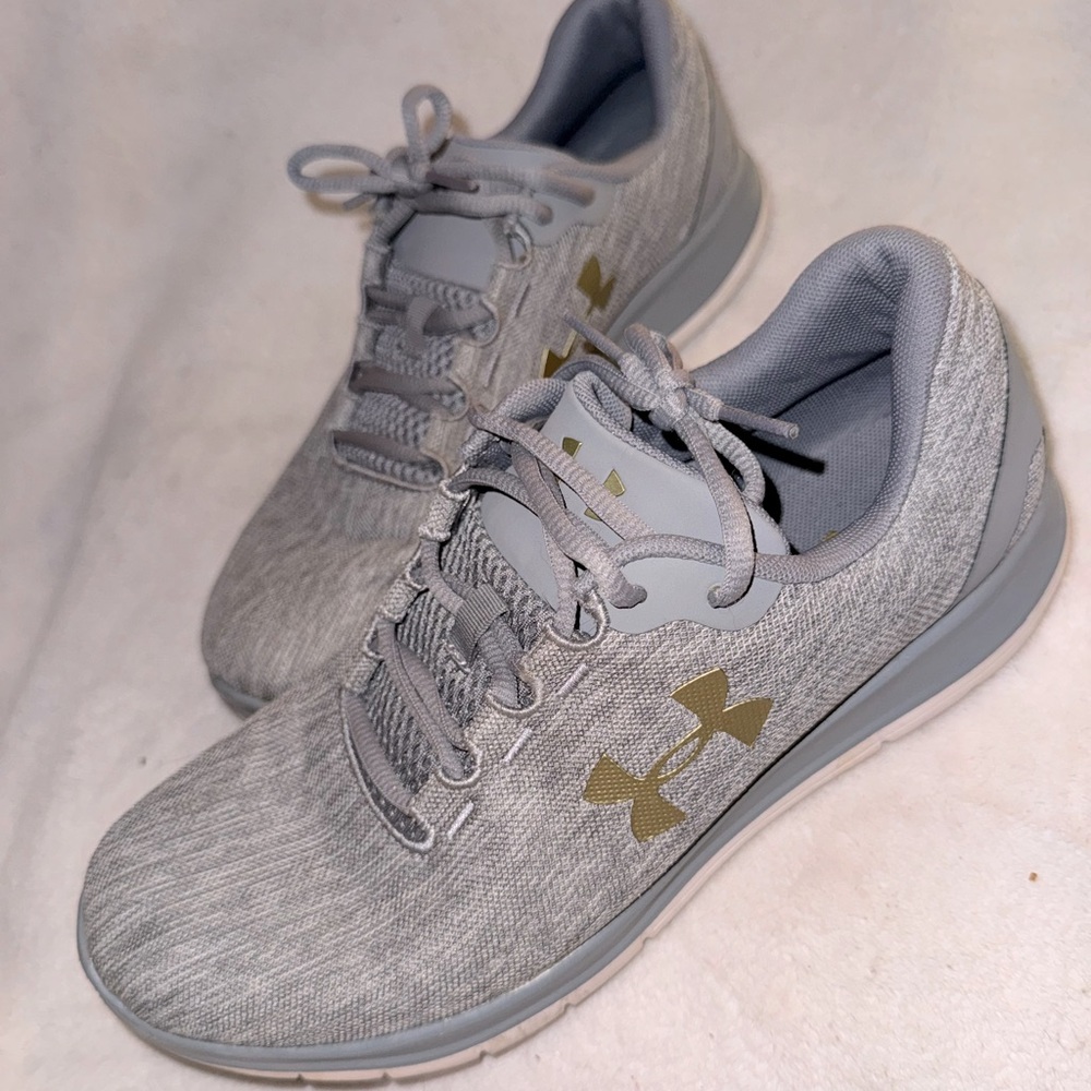 Grey & gold under armour shoes men’s 9.5